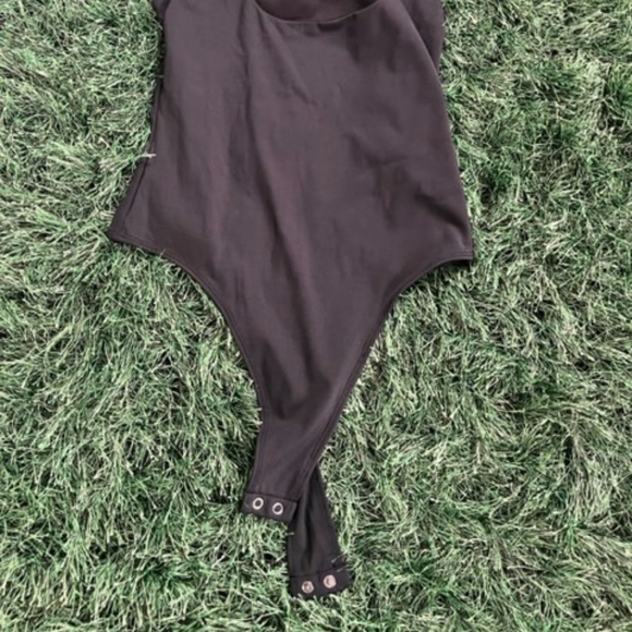 NEVER WORN - Picture 2 of 3